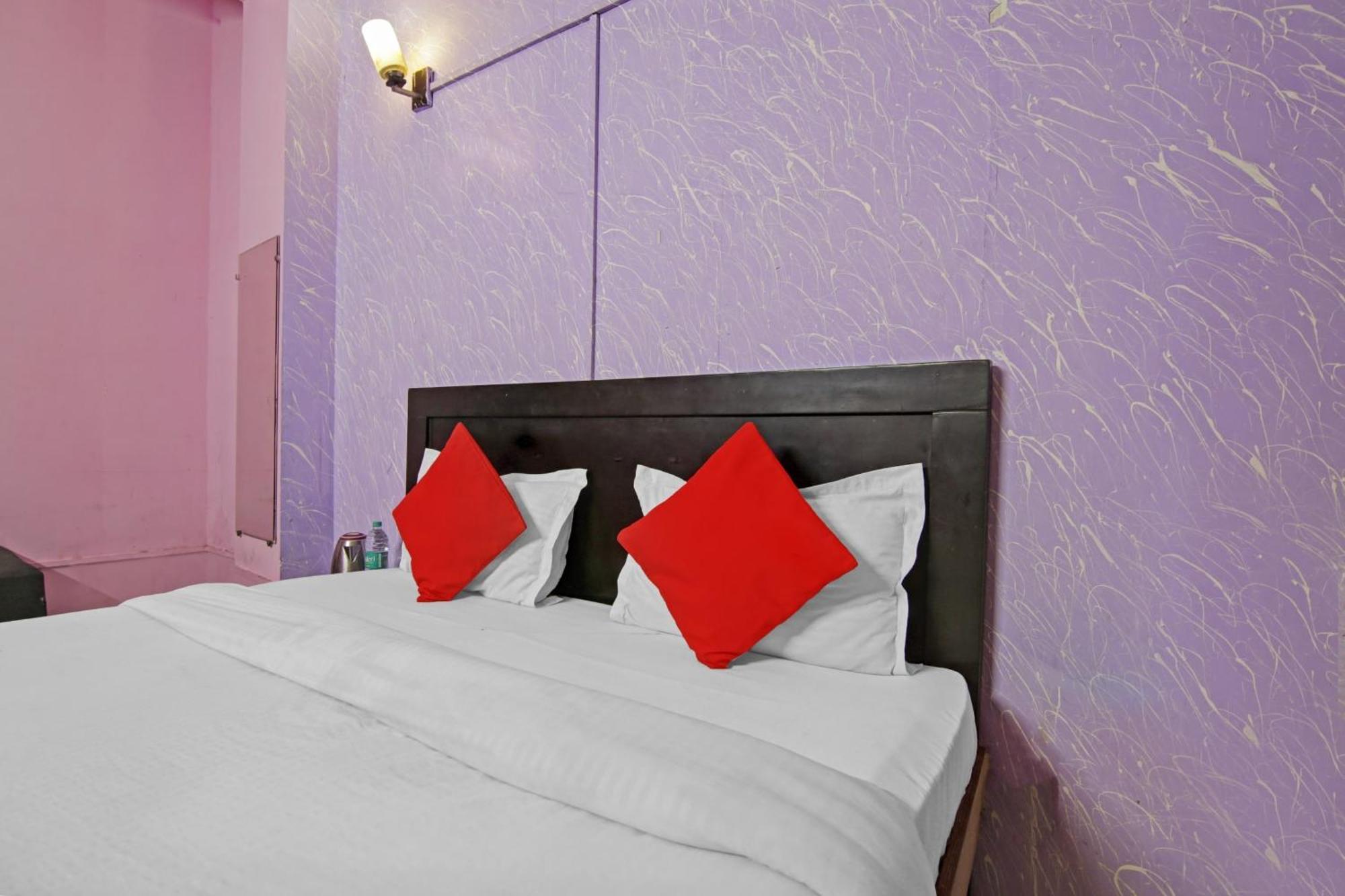 Hotel O Glorious Stayz Noida Dış mekan fotoğraf