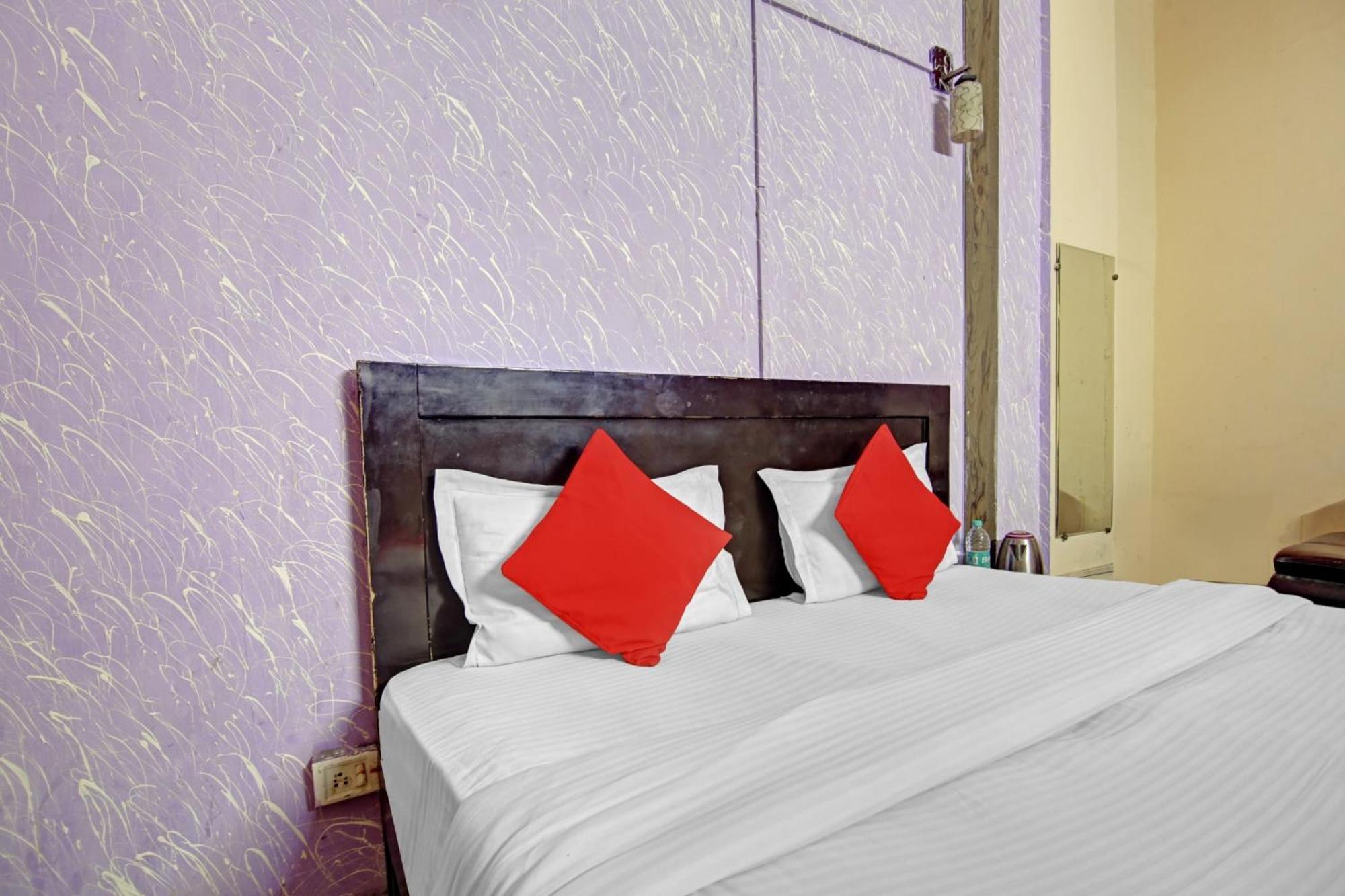 Hotel O Glorious Stayz Noida Dış mekan fotoğraf