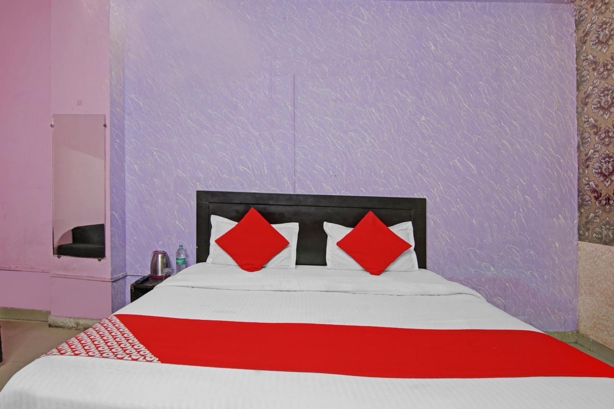 Hotel O Glorious Stayz Noida Dış mekan fotoğraf